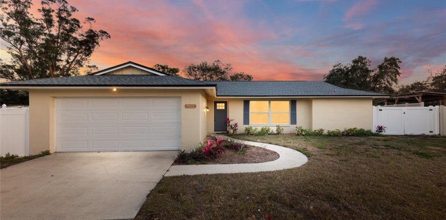 Villa ou maison à Largo, Floride 4 chambres, 184.97 m2 № 1829409