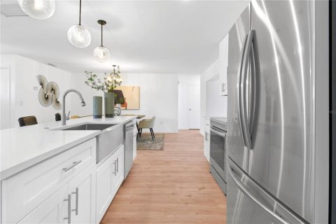 Villa ou maison à vendre à Largo, Floride: 4 chambres, 184.97 m2 № 1829409 - photo 10