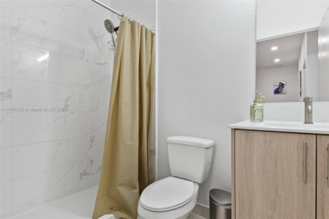 Casa en venta en Florida City, Florida, 5 dormitorios, 176.7 m2 № 1935928 - foto 20