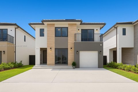 Casa en venta en Florida City, Florida, 5 dormitorios, 176.7 m2 № 1935928 - foto 1