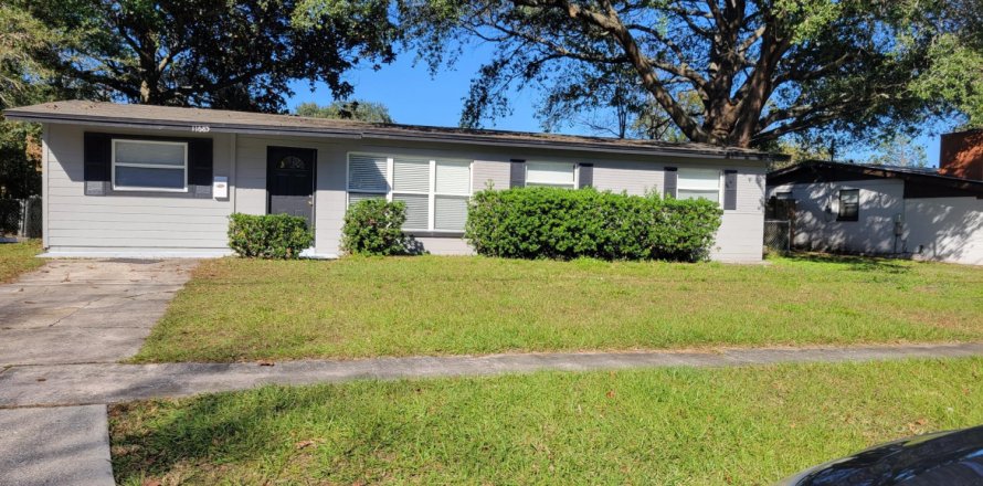 Commercial property in Jacksonville, Florida 3 bedrooms, 108.51 sq.m. № 855272
