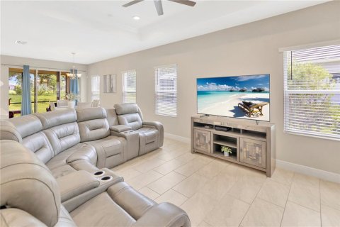 House in Bradenton, Florida 3 bedrooms, 156.26 sq.m. № 1856265 - photo 12