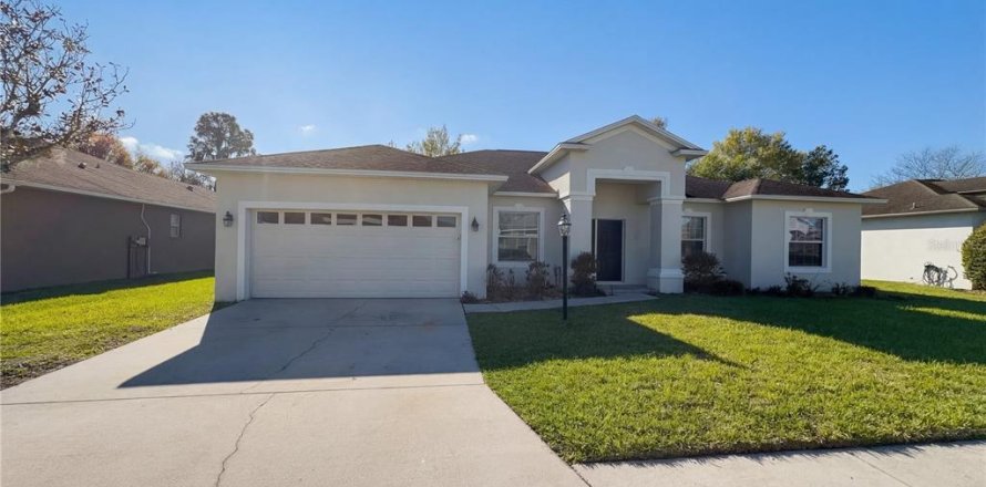 House in Lakeland, Florida 4 bedrooms, 229 sq.m. № 2113876