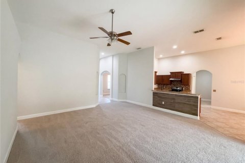 House in Lakeland, Florida 4 bedrooms, 229 sq.m. № 2113876 - photo 8