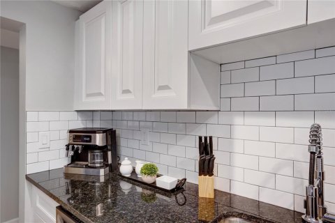 Apartamento en alquiler en Sarasota, Florida, 3 dormitorios, 114.83 m2 № 219976 - foto 4