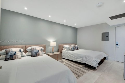 Condominio en venta en Miami Beach, Florida, 2 dormitorios, 152.36 m2 № 2153231 - foto 11