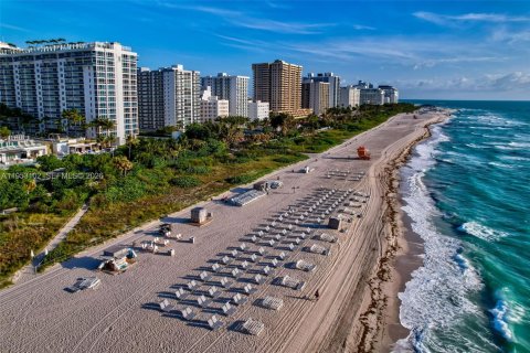 Condominio en venta en Miami Beach, Florida, 2 dormitorios, 152.36 m2 № 2153231 - foto 21