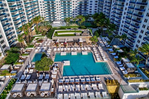 Condominio en venta en Miami Beach, Florida, 2 dormitorios, 152.36 m2 № 2153231 - foto 20