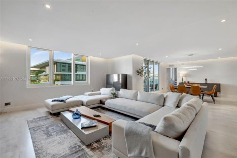 Condominio en venta en Miami Beach, Florida, 2 dormitorios, 152.36 m2 № 2153231 - foto 4