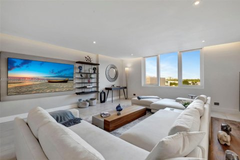 Condominio en venta en Miami Beach, Florida, 2 dormitorios, 152.36 m2 № 2153231 - foto 2