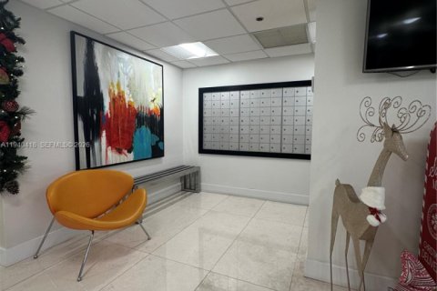 Apartamento en alquiler en Hollywood, Florida, 2 dormitorios, 102.19 m2 № 2057776 - foto 5