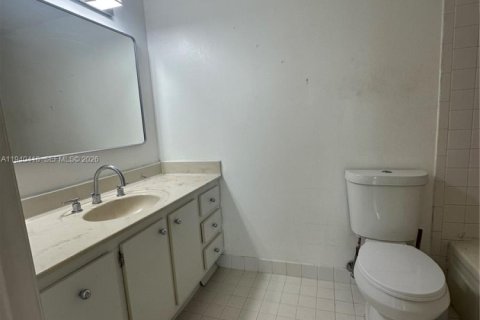 Apartamento en alquiler en Hollywood, Florida, 2 dormitorios, 102.19 m2 № 2057776 - foto 15