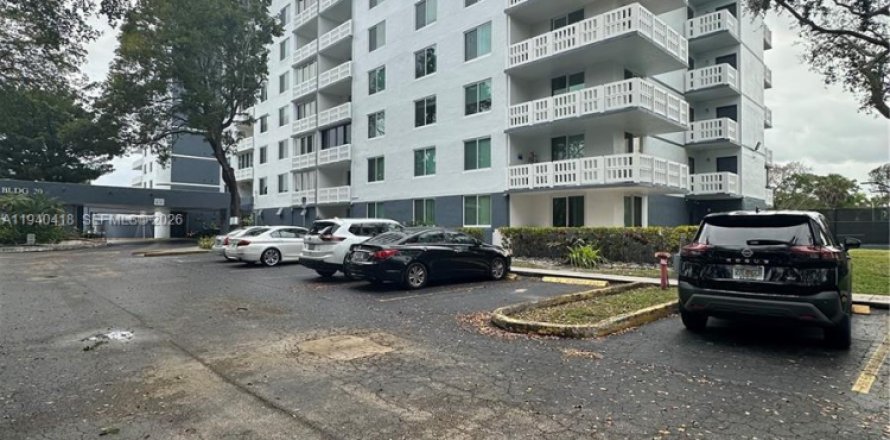 Apartamento en Hollywood, Florida 2 dormitorios, 102.19 m2 № 2057776