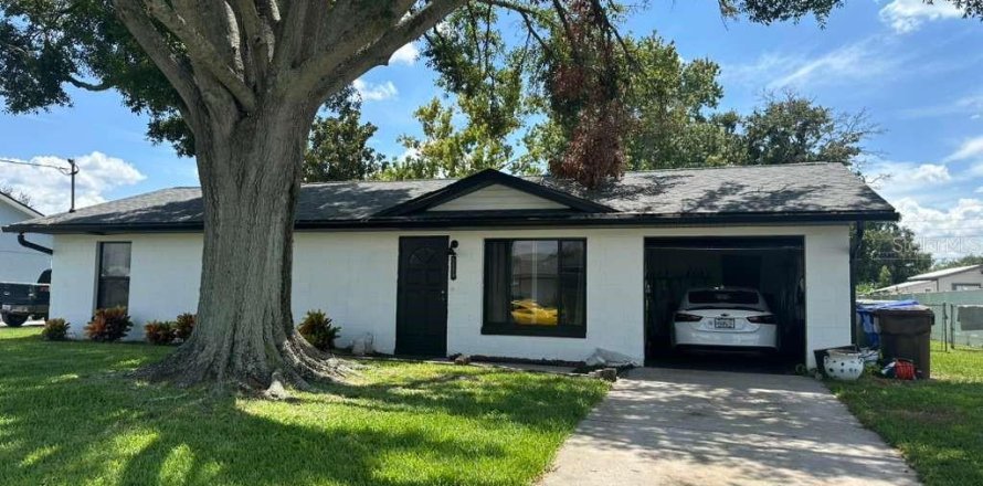 Casa en Kissimmee, Florida 3 dormitorios, 95.22 m2 № 1907882