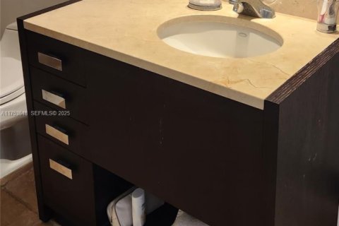 Снять в аренду кондоминиум в Санни-Айлс-Бич, Флорида 3 спальни, 146.51м2, № 2034254 - фото 11