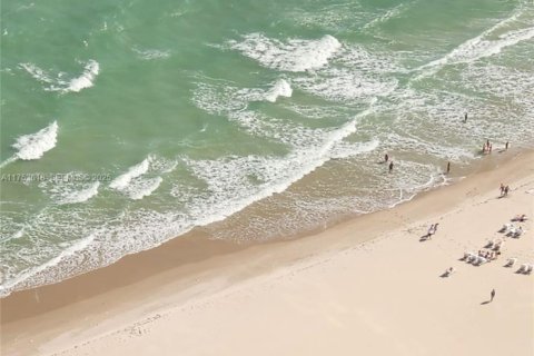 Снять в аренду кондоминиум в Санни-Айлс-Бич, Флорида 3 спальни, 146.51м2, № 2034254 - фото 22