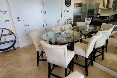 Снять в аренду кондоминиум в Санни-Айлс-Бич, Флорида 3 спальни, 146.51м2, № 2034254 - фото 7