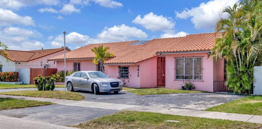 House in Miami, Florida 5 bedrooms, 228.17 sq.m. № 1768489