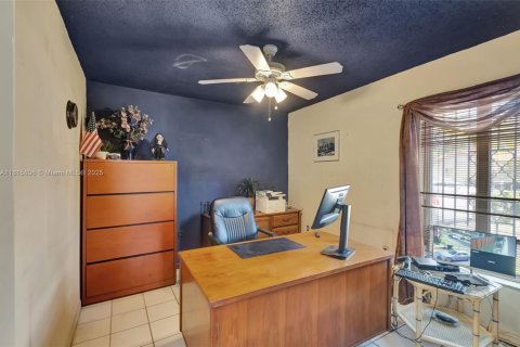 Купить виллу или дом в Майами, Флорида 5 спален, 228.17м2, № 1768489 - фото 26