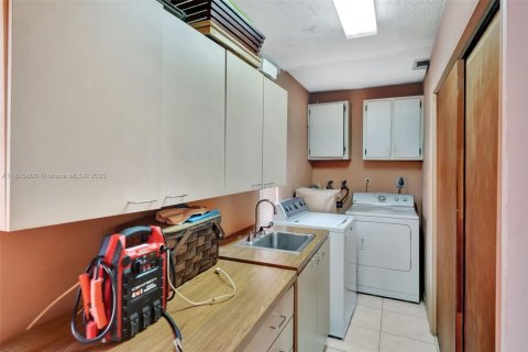 Купить виллу или дом в Майами, Флорида 5 спален, 228.17м2, № 1768489 - фото 15