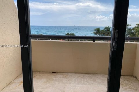 Condominio en venta en Miami Beach, Florida, 2 dormitorios, 96.34 m2 № 1058433 - foto 7