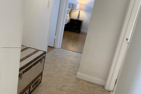 Condominio en venta en Miami Beach, Florida, 2 dormitorios, 96.34 m2 № 1058433 - foto 13
