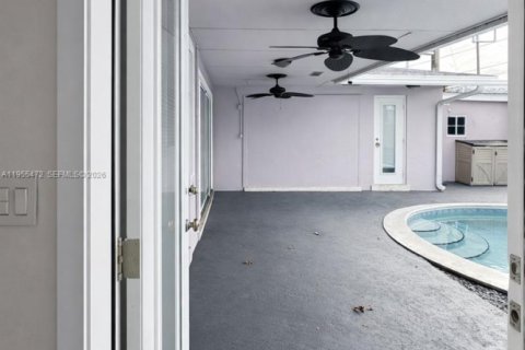 Снять в аренду виллу или дом в Пемброк-Пайнс, Флорида 3 спальни, 195.19м2, № 2011905 - фото 12