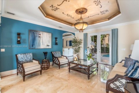 House in Miami Lakes, Florida 6 bedrooms, 395.39 sq.m. № 2031781 - photo 23