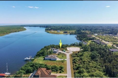 Terreno en Port Charlotte, Florida № 2097348