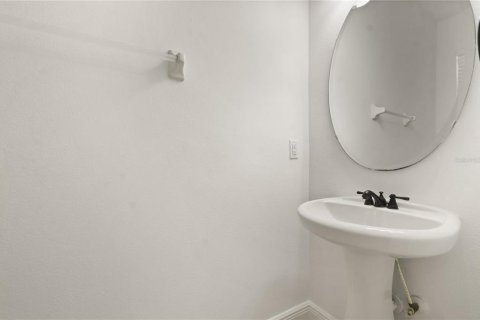Townhouse in Maitland, Florida 3 bedrooms, 162.67 sq.m. № 1773395 - photo 5