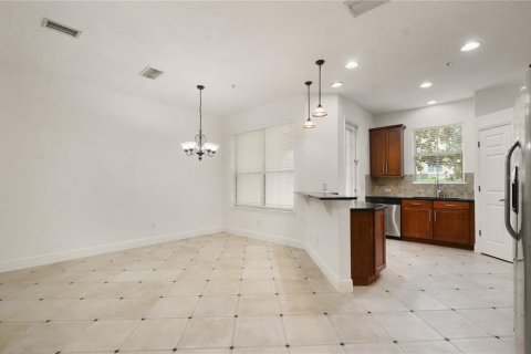 Townhouse in Maitland, Florida 3 bedrooms, 162.67 sq.m. № 1773395 - photo 9