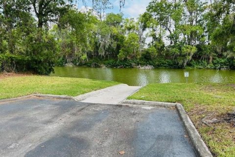 Duplex in Lakeland, Florida 2 bedrooms, 150.97 sq.m. № 1650812 - photo 24