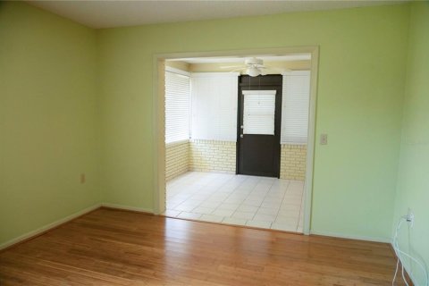 Duplex in Lakeland, Florida 2 bedrooms, 150.97 sq.m. № 1650812 - photo 14
