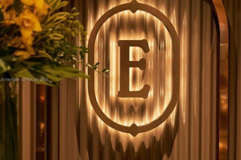 Condo in Miami, Florida, 1 bedroom  № 2061138 - photo 11