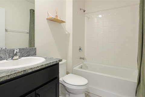 House in Bradenton, Florida 5 bedrooms, 242.01 sq.m. № 1845081 - photo 30