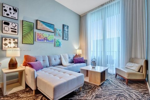 Condominio en venta en Hollywood, Florida, 1 dormitorio, 60.67 m2 № 2022383 - foto 3