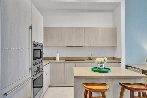 Condominio en venta en Hollywood, Florida, 1 dormitorio, 60.67 m2 № 2022383 - foto 19