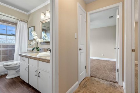 House in Mount Dora, Florida 3 bedrooms, 179.39 sq.m. № 1571505 - photo 26