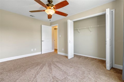 House in Mount Dora, Florida 3 bedrooms, 179.39 sq.m. № 1571505 - photo 25