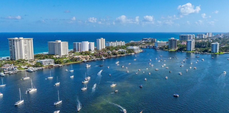 Condo in Boca Raton, Florida, 3 bedrooms in ROYAL PALM RESIDENCES  № 1079143