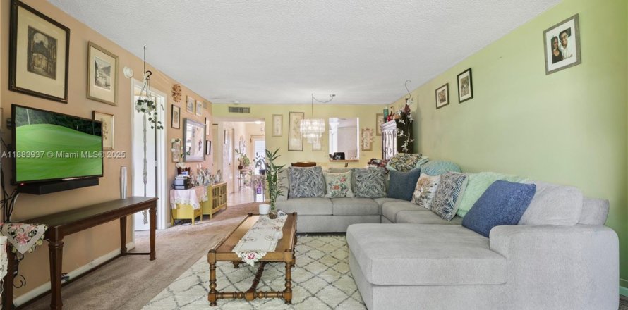 Condominio en Margate, Florida, 2 dormitorios  № 1944716