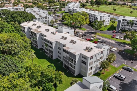 Condominio en venta en Margate, Florida, 2 dormitorios, 92.9 m2 № 1944716 - foto 15