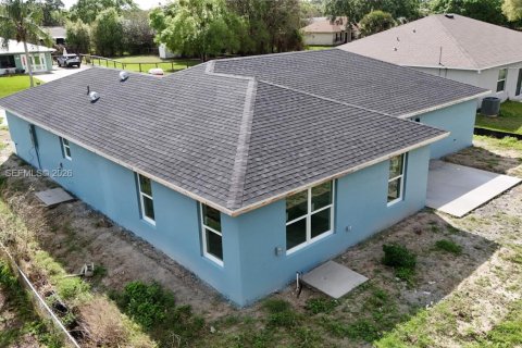 House in Vero Beach, Florida 3 bedrooms, 170.85 sq.m. № 2033744 - photo 8