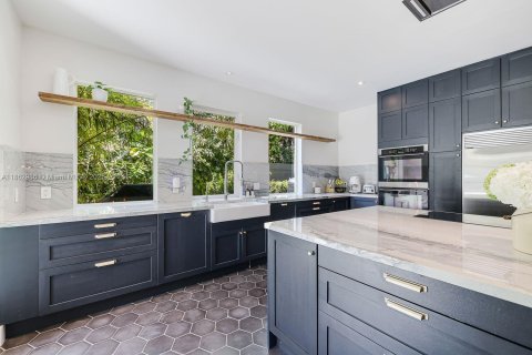 Casa en venta en Palmetto Bay, Florida, 5 dormitorios, 452.43 m2 № 1891379 - foto 24