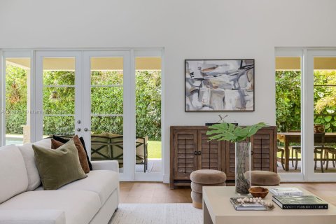 Casa en venta en Palmetto Bay, Florida, 5 dormitorios, 452.43 m2 № 1891379 - foto 17