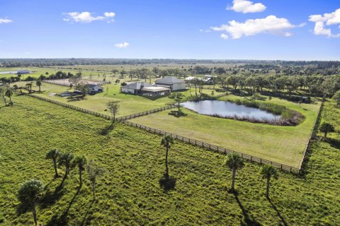 House in St. Lucie, Florida 3 bedrooms, 353.68 sq.m. № 2082645 - photo 21