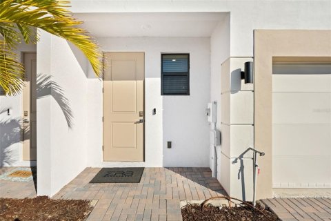 Touwnhouse à louer à Lakewood Ranch, Floride: 3 chambres, 142.98 m2 № 2418676 - photo 3