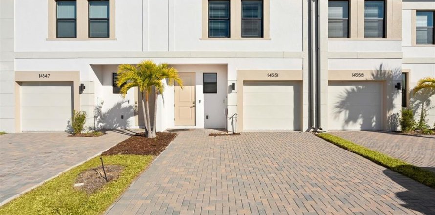 Touwnhouse à Lakewood Ranch, Floride 3 chambres, 142.98 m2 № 2418676