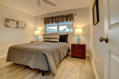Condo in Boynton Beach, Florida, 2 bedrooms  № 2399632 - photo 9