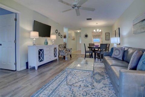 Condo in Boynton Beach, Florida, 2 bedrooms  № 2399632 - photo 5